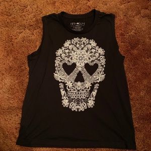 Black muscle tee tank